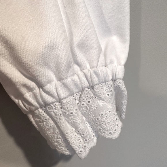 NWT! Beautiful crisp white top with eyelet detail - hard to find xxl - Picture 2 of 5